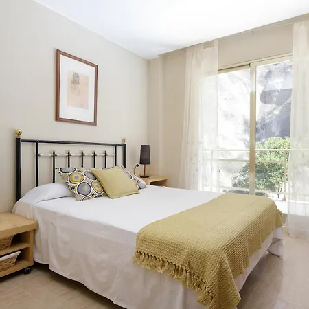 Lets Holidays Pool Beach Apartment Tossa de Mar